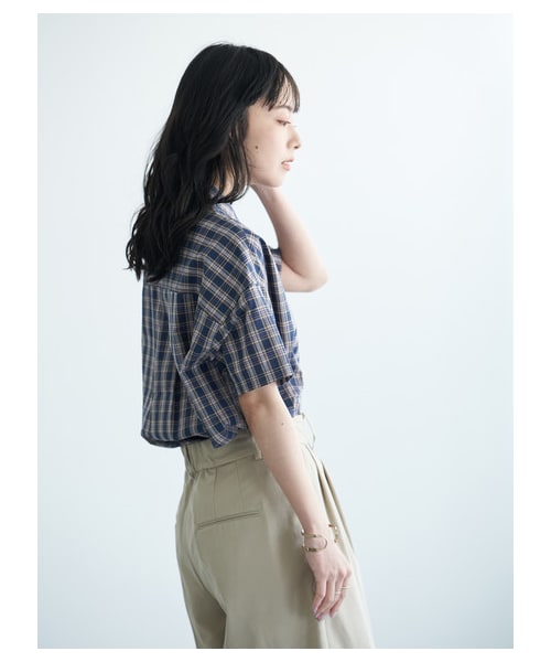 earth music&ecology（アースミュージックアンドエコロジー）の「【Special Price】40キャンブリック半袖2wayシャツ（トップス・アイボリー/ネイビー/チェックネイビー/チェックベージュ/チェックブラック/チェックアイボリー・F）」の11枚目の写真