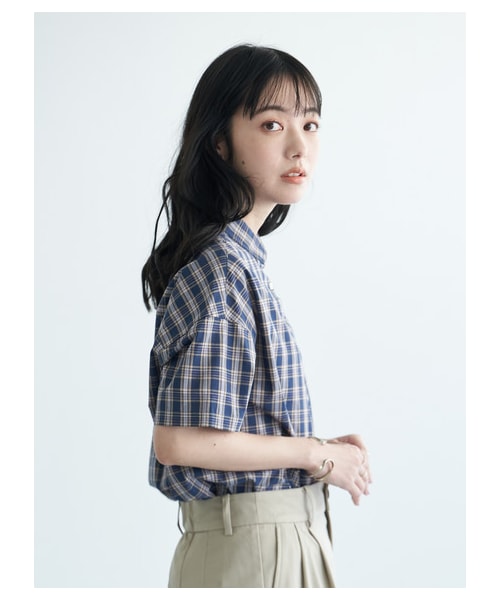 earth music&ecology（アースミュージックアンドエコロジー）の「【Special Price】40キャンブリック半袖2wayシャツ（トップス・アイボリー/ネイビー/チェックネイビー/チェックベージュ/チェックブラック/チェックアイボリー・F）」の10枚目の写真