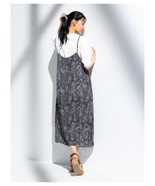 E hyphen world gallery（イーハイフンワールドギャラリー）の「【Special Price】ペイズリーフレアワンピース（ワンピース/ドレス・グレー/ライトカーキ・F）」の3枚目の写真
