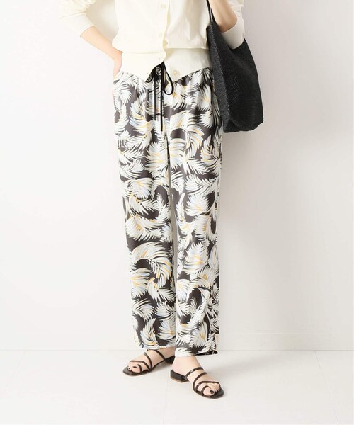 スピックアンドスパン ファジーフラワーイージーパンツ、ノースリーブ Spick & Span(スピックアンドスパン)の「リーフプリント