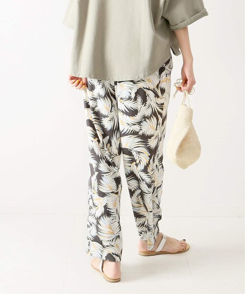 Spick & Span（スピックアンドスパン）の「リーフプリントイージー