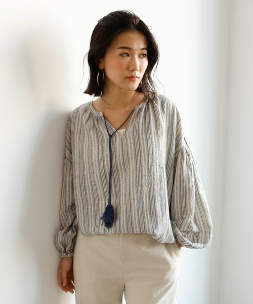 Auntie Rosa Holiday（アンティローザホリデー）の「ストライプガーゼブラウス（シャツ/ブラウス・レディース・ブラック/ブルー/オレンジ・FREE）」の2枚目の写真