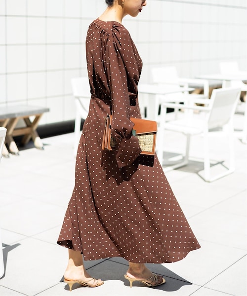 ヴェルメイユパーイエナ　ヘム刺繍カットサテンドレス　ワンピース　ゴールド　F ヴェルメイユパーイエナ ヘム刺繍カットサテンドレス ワンピース