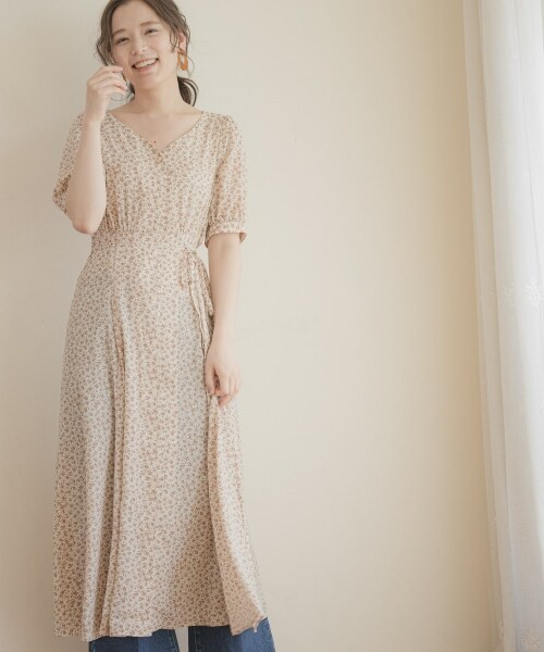 mysty woman（ミスティウーマン）の「フラワー5分袖マキシワンピース（ワンピース/ドレス・レディース・アイボリー/ブラック/ブラウン・F）」の8枚目の写真