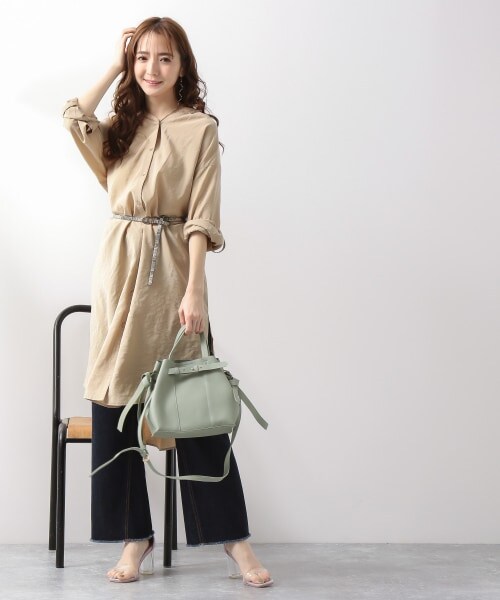 Andemiu(アンデミュウ)の「ヌキエリストライプシャツワンピース(ワンピース/ドレス・オフホワイト/ベージュ/ライトグリーン)」の12枚目の写真