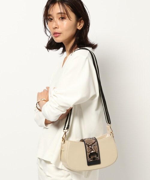 BARNYARDSTORM（バンヤードストーム）の「着せ替えウォレットショルダー（バッグ・ブラック/ライトベージュ）」の2枚目の写真