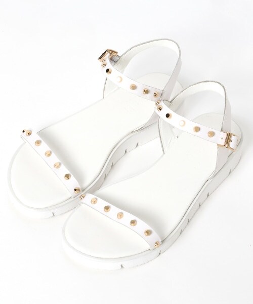 BARNYARDSTORM（バンヤードストーム）の「スタッズフラットサンダル（シューズ・(WEB限定)ホワイト/ブラック/キャメル）」の4枚目の写真