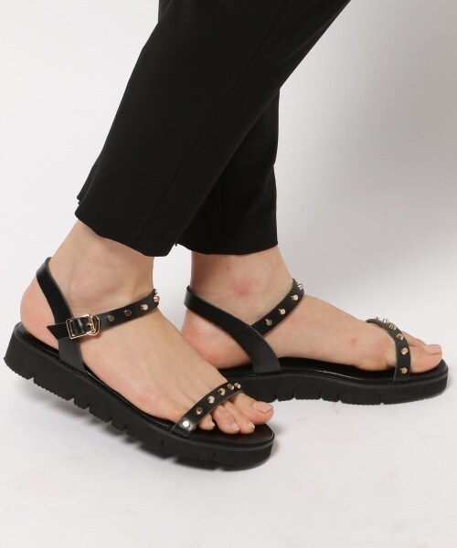 BARNYARDSTORM（バンヤードストーム）の「スタッズフラットサンダル（シューズ・(WEB限定)ホワイト/ブラック/キャメル）」の17枚目の写真