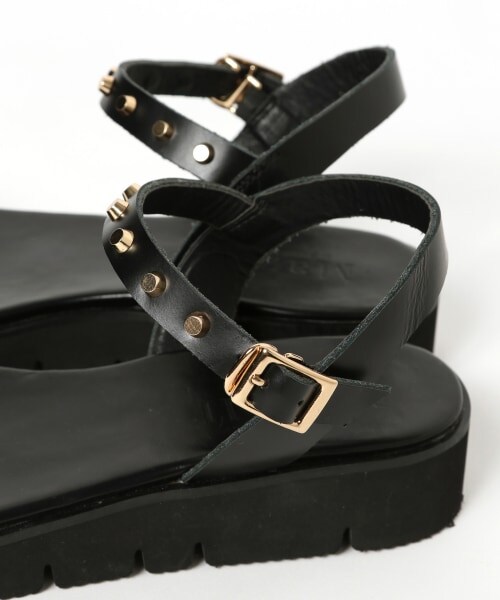 BARNYARDSTORM（バンヤードストーム）の「スタッズフラットサンダル（シューズ・(WEB限定)ホワイト/ブラック/キャメル）」の12枚目の写真