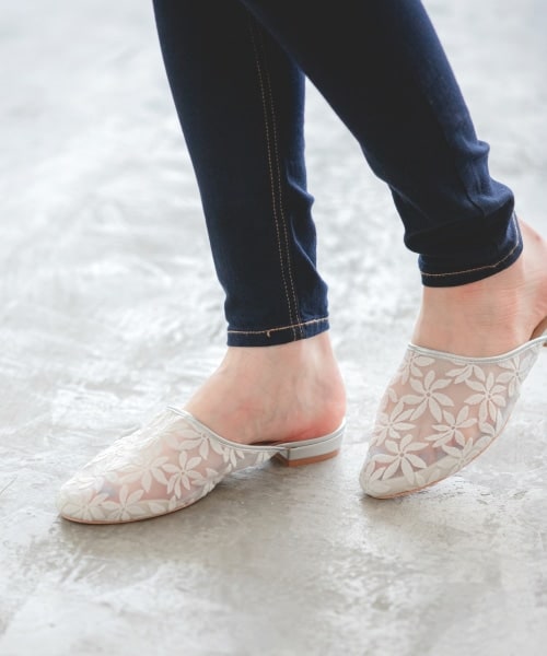 Heather(ヘザー)の「チュールスリッパ(シューズ・シルバー系/ゴールド系)」の1枚目の写真