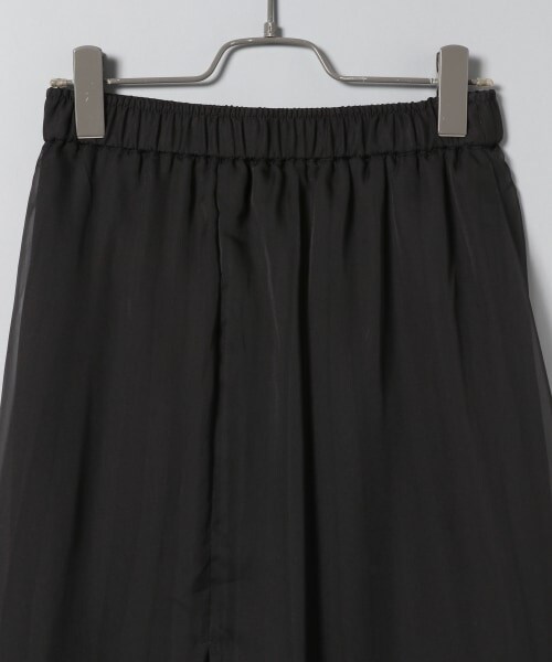 JEANASIS（ジーナシス）の「プリーツレイヤーロングスカート（スカート・アイボリー()/ブラック()）」の7枚目の写真