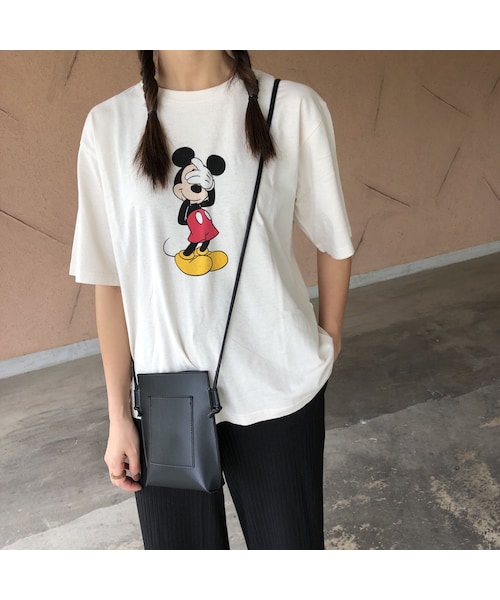copine(コピン)の「目隠しミッキーTシャツ(2color)【クリックポスト対象商品】(Tシャツ/カットソー・レディース・その他)」の1枚目の写真