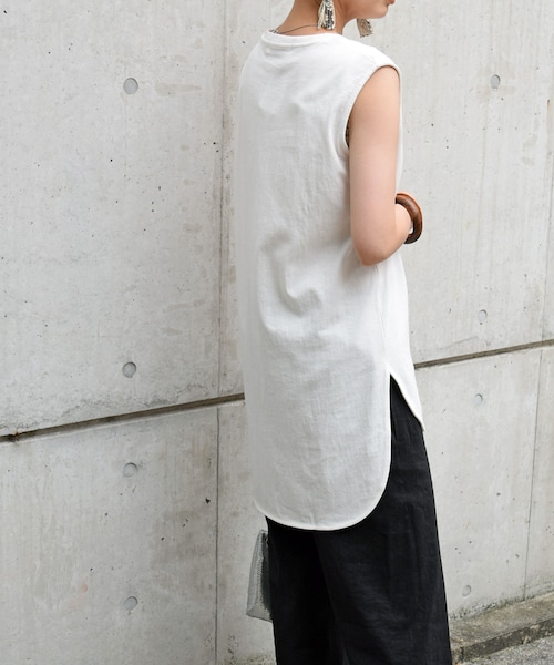 no brand(ノーブランド)の「ノースリヘムTEE(Tシャツ/カットソー・レディース・その他)」の5枚目の写真