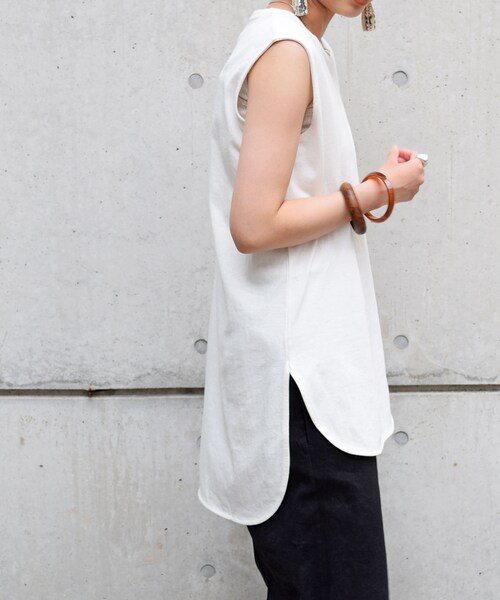 no brand(ノーブランド)の「ノースリヘムTEE(Tシャツ/カットソー・レディース・その他)」の3枚目の写真