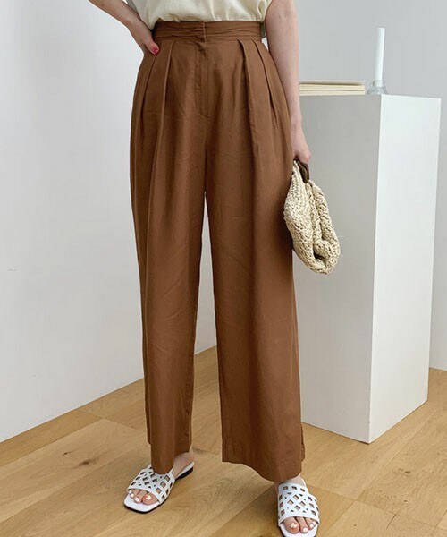 DHOLIC(ディーホリック)の「タックウエストワイドパンツ(その他パンツ・レディース・グリーン/ベージュ/ブラウン・S/M/L)」の2枚目の写真