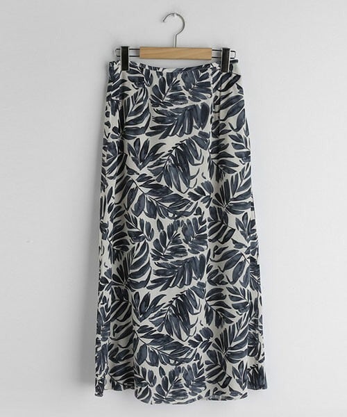 DHOLIC（ディーホリック）の「リーフパターンスカート（スカート・レディース・グリーン/ブラック・S/M）」の2枚目の写真