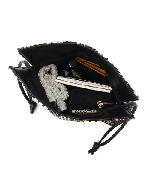 OZOC(オゾック)の「柄巾着2WAYショルダー(バッグ・レディース・ブラック(319)/ブラウン(342)・00(FREE))」の7枚目の写真