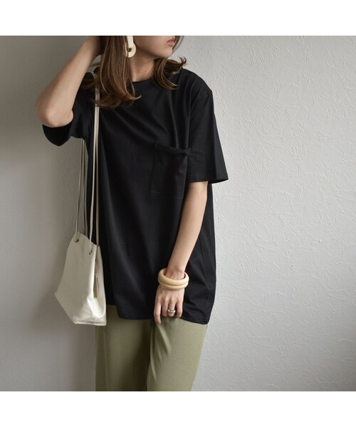 Lavish Gate(ラヴィッシュゲート)の「nh-tops-02157 ポケット付き カットオフ オーバーサイズ Tee ホワイト ダスティパープル ブラック(Tシャツ/カットソー・レディース・その他)」の6枚目の写真