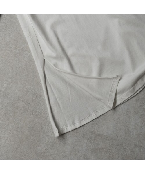 Lavish Gate(ラヴィッシュゲート)の「nh-tops-02157 ポケット付き カットオフ オーバーサイズ Tee ホワイト ダスティパープル ブラック(Tシャツ/カットソー・レディース・その他)」の12枚目の写真