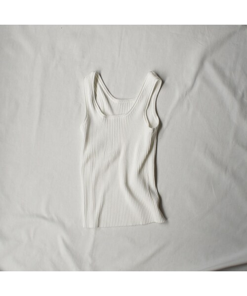 Lavish Gate（ラヴィッシュゲート）の「nh-tops-02165　リブタンクトップ　オフホワイト　ベージュ　ピスタチオ（タンクトップ・レディース・その他）」の9枚目の写真