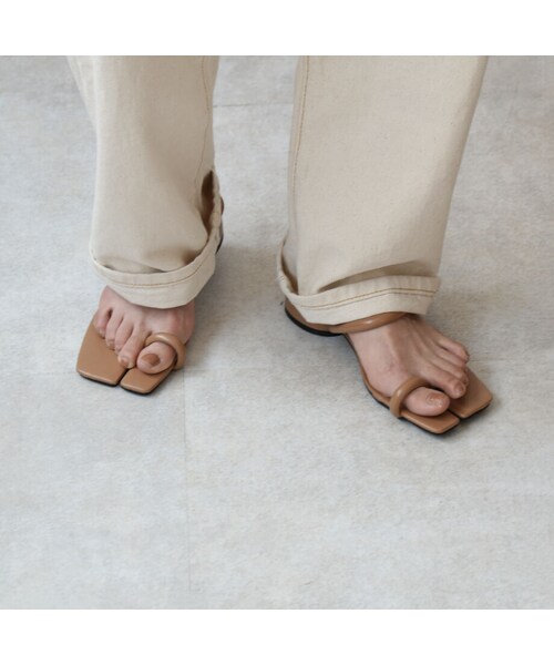 Lavish Gate（ラヴィッシュゲート）の「shoes-02113　アンクルストラップ 足袋サンダル 　ブラック　モカベージュ（サンダル・レディース・その他）」の7枚目の写真