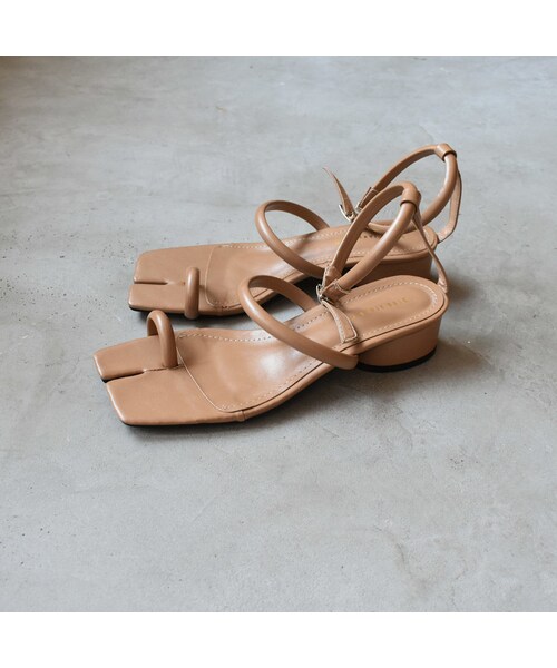 Lavish Gate（ラヴィッシュゲート）の「shoes-02113　アンクルストラップ 足袋サンダル 　ブラック　モカベージュ（サンダル・レディース・その他）」の11枚目の写真
