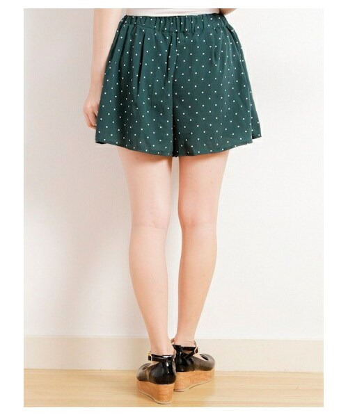 earth music&ecology(アースミュージックアンドエコロジー)の「・ドットプリントキュロット(ショートパンツ・レディース・ボルドー/ネイビー/ダークグリーン/ピンクベージュ・F)」の3枚目の写真