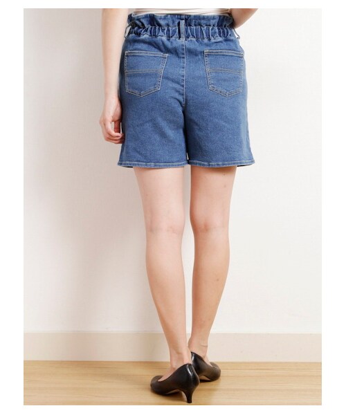 E hyphen world gallery（イーハイフンワールドギャラリー）の「ハイウエストショートパンツ（ショートパンツ・レディース・インディゴ/ライトインディゴ・F）」の5枚目の写真