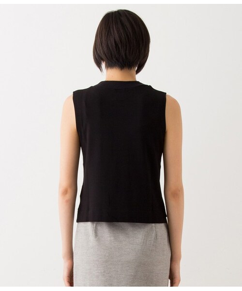 ADAM ET ROPE'（アダムエロペ）の「ハイネッククロップドノースリーブ（トップス・レディース・ブラック/チャコール/ホワイト・38）」の6枚目の写真