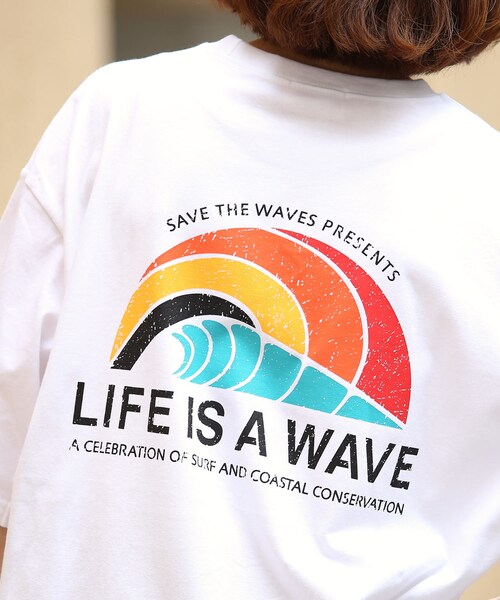 BOYSHE(ボーイシー)の「THE WAVE バックプリント半袖Tシャツ ホワイト(Tシャツ/カットソー・レディース・その他)」の4枚目の写真