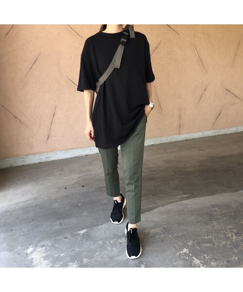 copine（コピン）の「ゆったりオーバーサイズ！バックスリットシンプルビッグTシャツ(3color)【クリックポスト対象商品】（Tシャツ/カットソー・レディース・その他）」の2枚目の写真