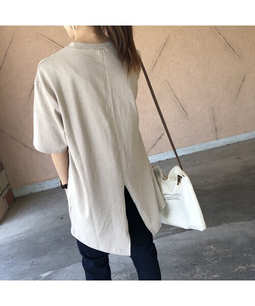 copine（コピン）の「ゆったりオーバーサイズ！バックスリットシンプルビッグTシャツ(3color)【クリックポスト対象商品】（Tシャツ/カットソー・レディース・その他）」の9枚目の写真