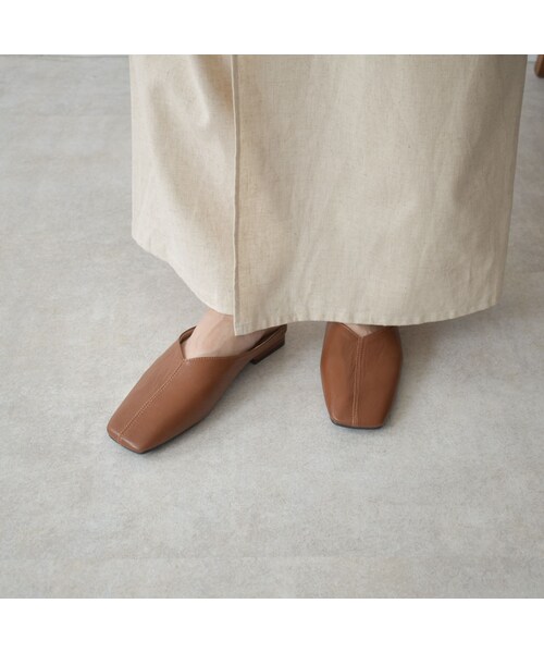 Lavish Gate（ラヴィッシュゲート）の「shoes-02109　スクエアトゥ エコレザー スリッパサンダル　エクリュ　ブラウン　ブラック　カーキベージュ（サンダル・レディース・その他）」の11枚目の写真