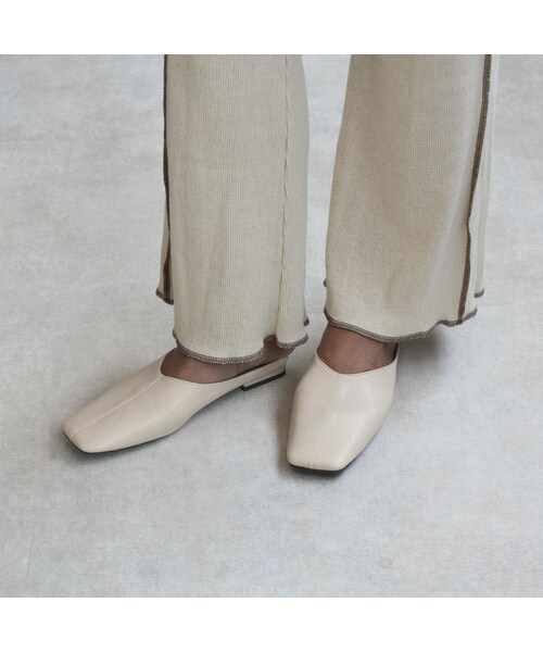 Lavish Gate（ラヴィッシュゲート）の「shoes-02109　スクエアトゥ エコレザー スリッパサンダル　エクリュ　ブラウン　ブラック　カーキベージュ（サンダル・レディース・その他）」の5枚目の写真