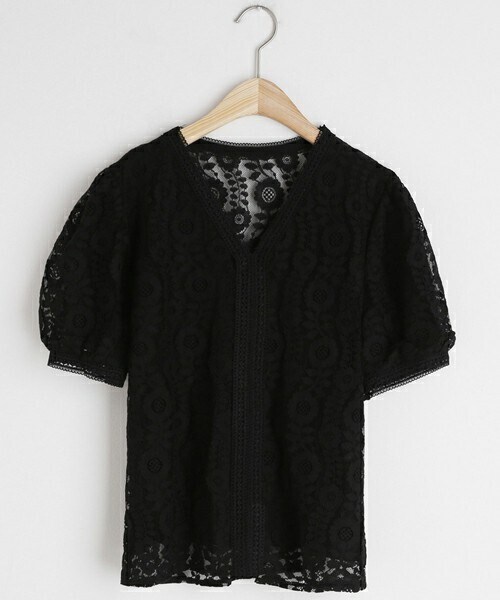 DHOLIC（ディーホリック）の「Vネックレースパフブラウス（シャツ/ブラウス・レディース・ホワイト/ブラック・FREE）」の2枚目の写真