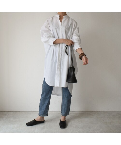 Lavish Gate（ラヴィッシュゲート）の「tops-02163　バックノット　 バンドカラーボリュームロングシャツ　ブラック　ホワイト（シャツ/ブラウス・レディース・その他）」の4枚目の写真