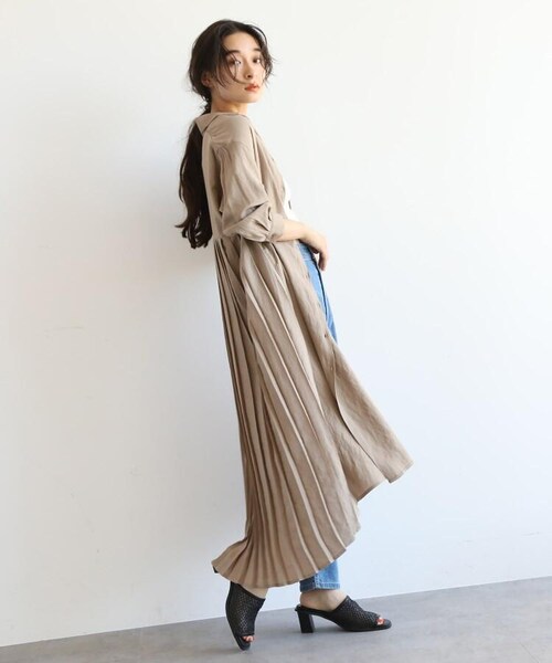 OZOC（オゾック）の「麻調バックプリーツシャツワンピース（ワンピース/ドレス・レディース・タバコブラウン(054)/ナチュラル(050)/カーキ(027)・38(M)）」の19枚目の写真