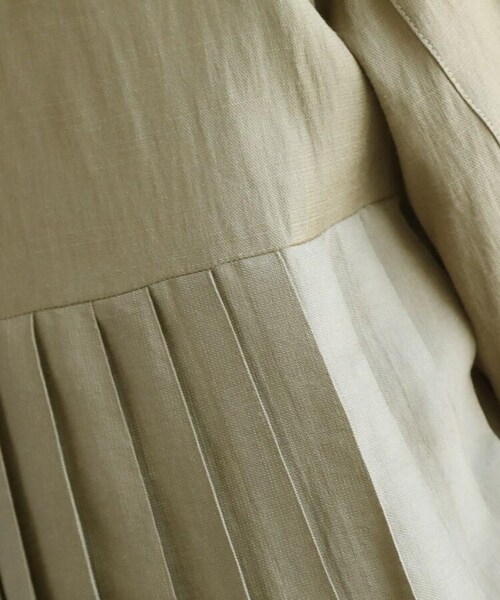 OZOC（オゾック）の「麻調バックプリーツシャツワンピース（ワンピース/ドレス・レディース・タバコブラウン(054)/ナチュラル(050)/カーキ(027)・38(M)）」の12枚目の写真