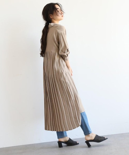 OZOC（オゾック）の「麻調バックプリーツシャツワンピース（ワンピース/ドレス・レディース・タバコブラウン(054)/ナチュラル(050)/カーキ(027)・38(M)）」の20枚目の写真