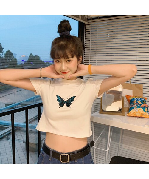 レディースミニトップス✦春のお出かけに✦シンプルノーカラー金