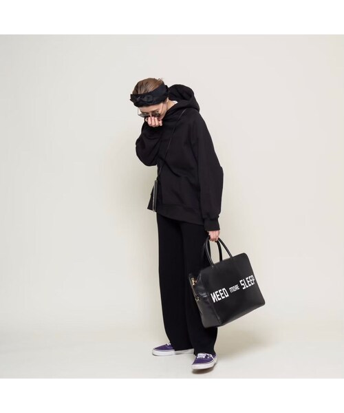 intoxic.（イントキシック）の「[intoxic.]RESONATES/need more sleep