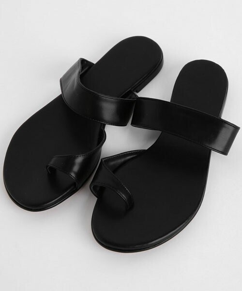 DHOLIC（ディーホリック）の「フラットトングサンダル（サンダル・レディース・ホワイト/ブラック/ブラウン・225/230/235/240/245/250）」の2枚目の写真