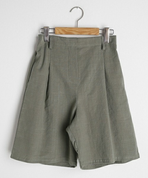 DHOLIC（ディーホリック）の「タックショートパンツ（その他パンツ・レディース・ホワイト/グリーン/ブラック/ベージュ・FREE）」の4枚目の写真