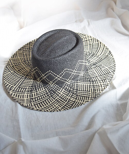 no brand(ノーブランド)の「Bias Hat(ハット・レディース・その他)」の9枚目の写真