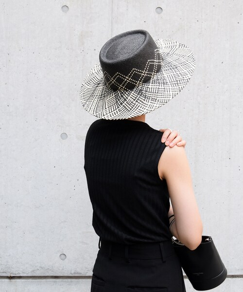 no brand(ノーブランド)の「Bias Hat(ハット・レディース・その他)」の1枚目の写真