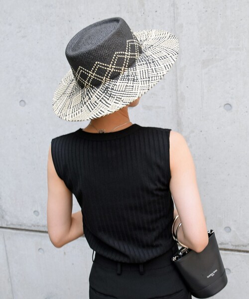 no brand(ノーブランド)の「Bias Hat(ハット・レディース・その他)」の4枚目の写真