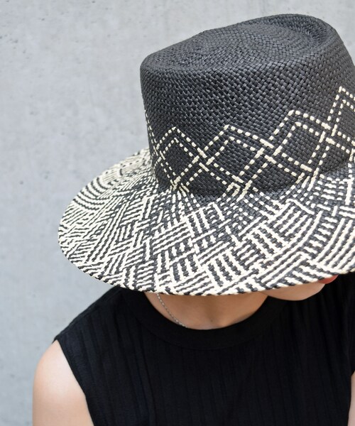 no brand(ノーブランド)の「Bias Hat(ハット・レディース・その他)」の3枚目の写真