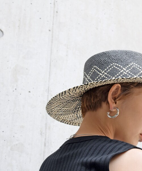 no brand(ノーブランド)の「Bias Hat(ハット・レディース・その他)」の5枚目の写真