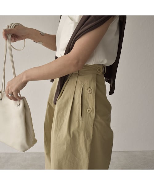 Lavish Gate(ラヴィッシュゲート)の「bottoms-02068 サイドボタン タック ワイドパンツ ベージュ(その他パンツ・レディース・その他)」の9枚目の写真