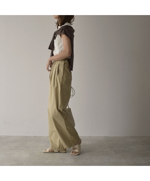 Lavish Gate(ラヴィッシュゲート)の「bottoms-02068 サイドボタン タック ワイドパンツ ベージュ(その他パンツ・レディース・その他)」の3枚目の写真